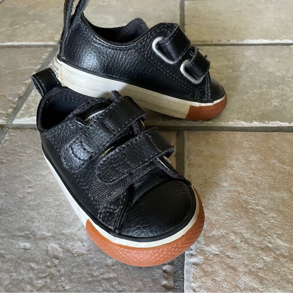 CONVERSE Kicks - Picture 2 of 5